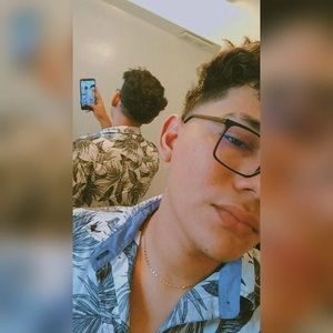 Meet your Posher, Enrique